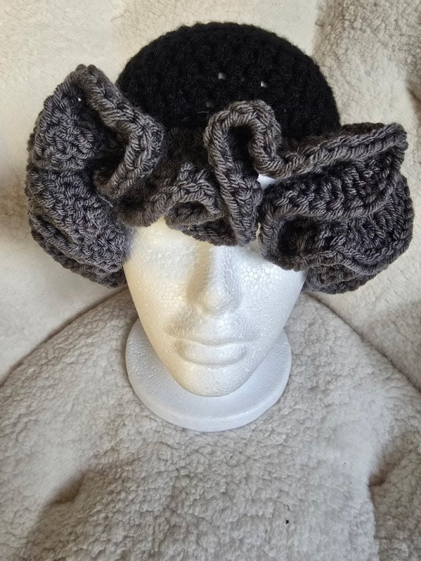 Onyx Black & Dark Grey Ruffle Hat