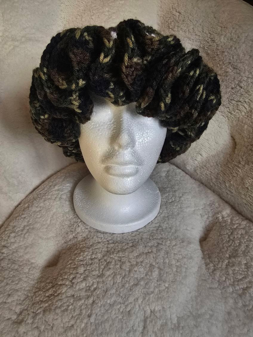 Onyx Black & Camo Ruffle Hat
