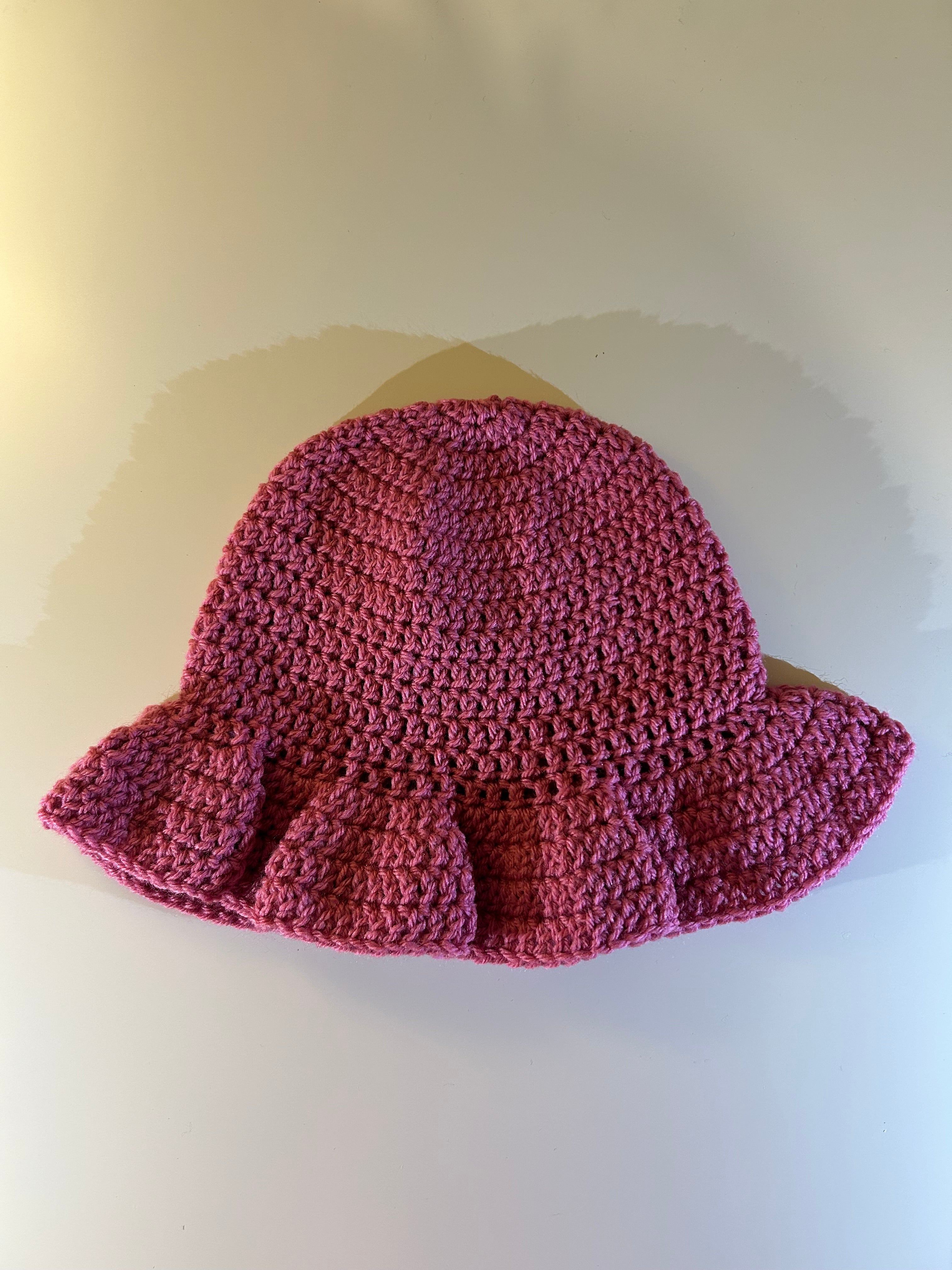 Medium Rose Wavy Brim Hat
